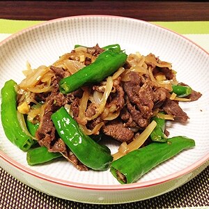 シシトウ、玉ねぎと牛肉のオイスター炒め